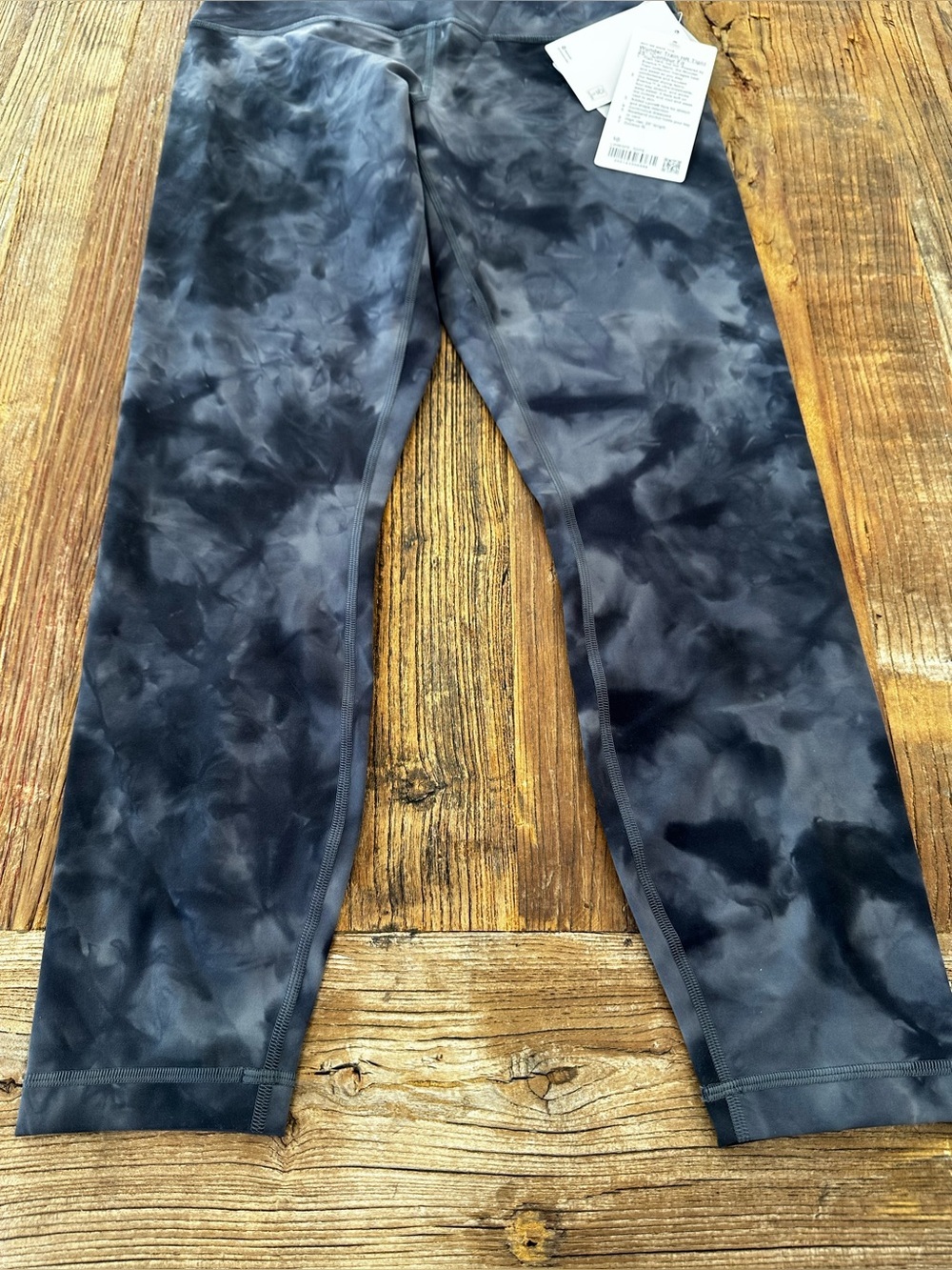 lululemon athletica Black & Gray Tie-Dye Leggings - Picture 3 of 7